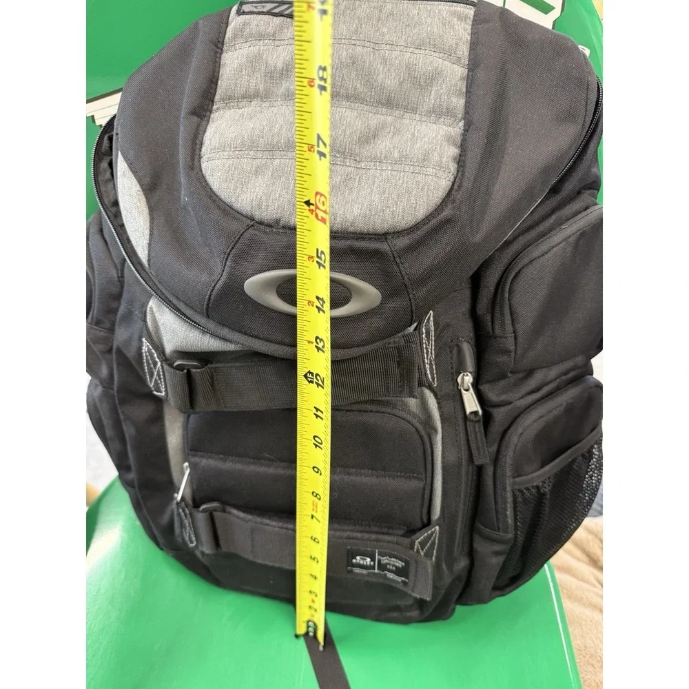 Oakley RN 96548 CA 35460 backpack Kitchen Sink Backpack 34L Capacity Gray Travel